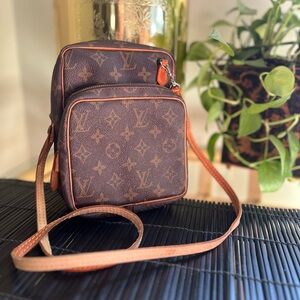 Louis Vuitton Faux Brown and Tan Crossbody Bag